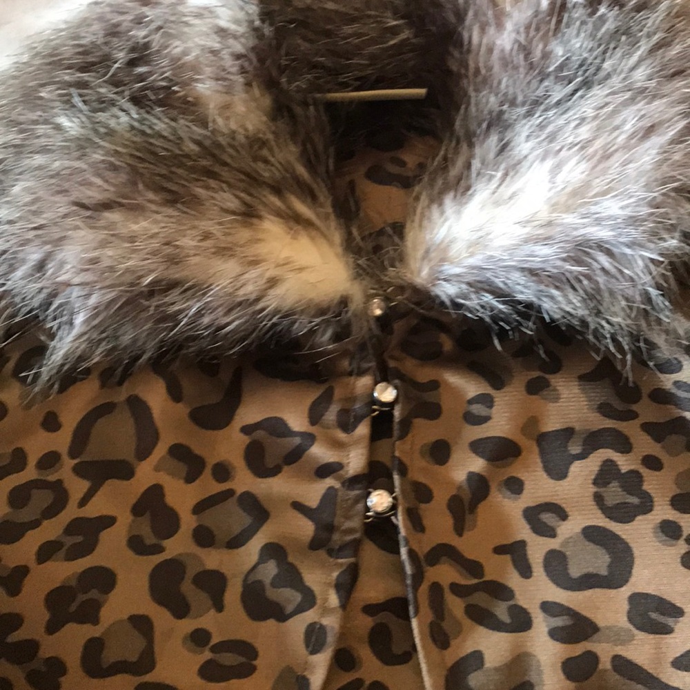 Girl’s Shortie Jacket - Picture 2 of 4